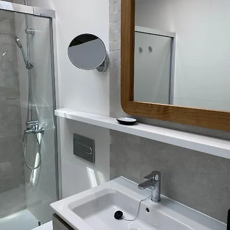 Villa Marina Suites 6 *